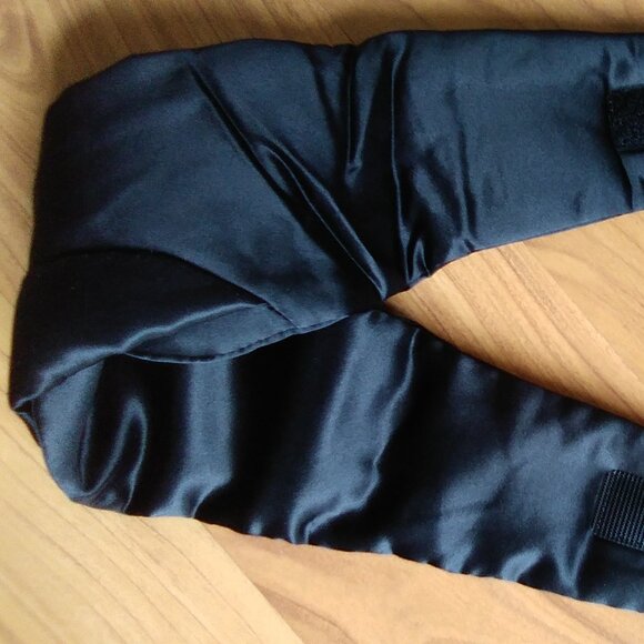 100% Mulberry Silk Sleep Mask With Silk Storage Pouch - Picture 6 of 7